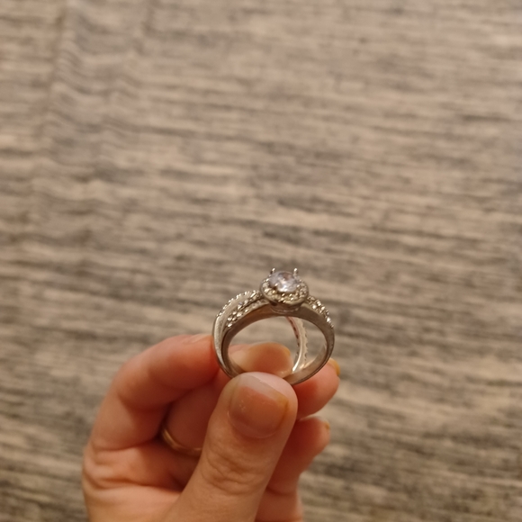 Engagement/wedding ring set - Simulated Diamond set in Sterling Silver - Picture 4 of 9